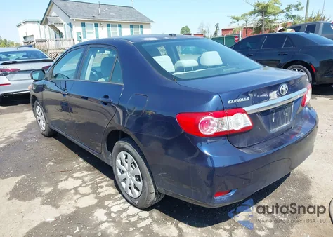 2011 Toyota Corolla Le z USA, uszkodzony, nr VIN 2T1BU4EE5BC748244